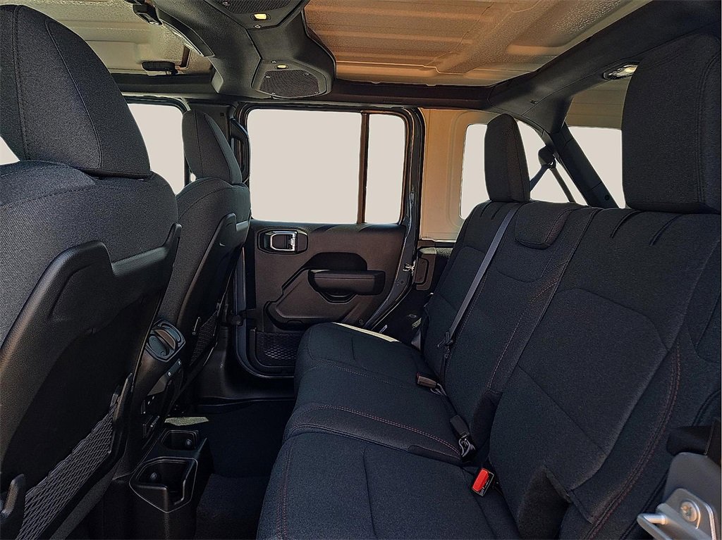 New 2025 Jeep Wrangler Unlimited Rubicon w/ XTREMEE 35" Tire Package image 7