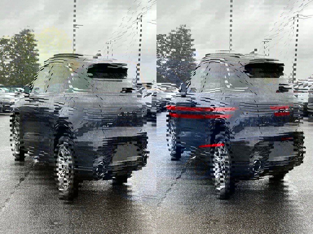 Used 2024 Genesis GV70 3.5T Sport image 4