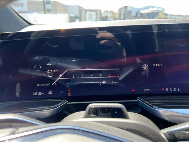 Used 2025 Cadillac Escalade ESV Premium Luxury image 29