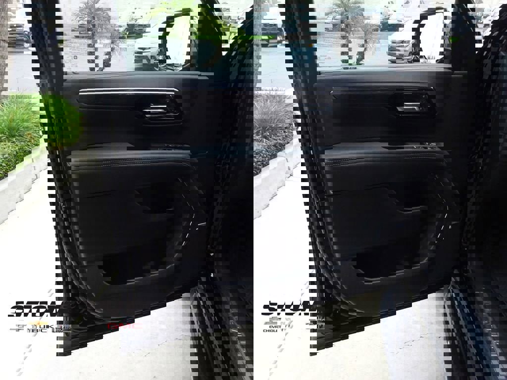 New 2026 Chevrolet Suburban Premier image 26