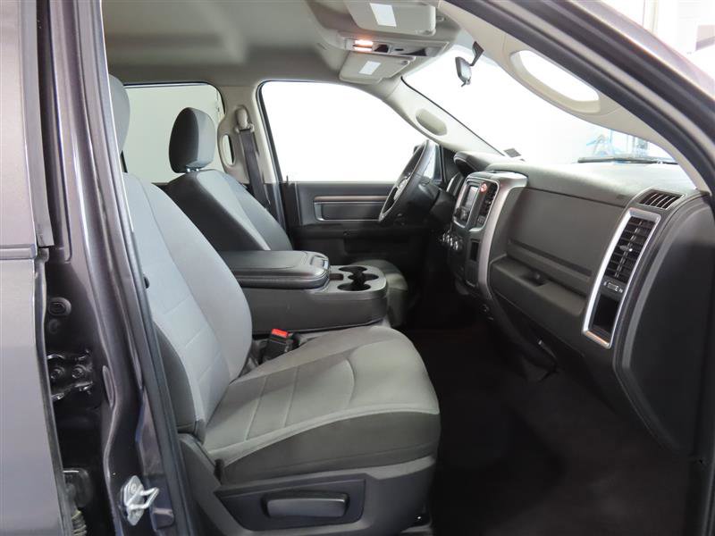 Used 2024 RAM 1500 Classic SLT AWD/4WD image 32