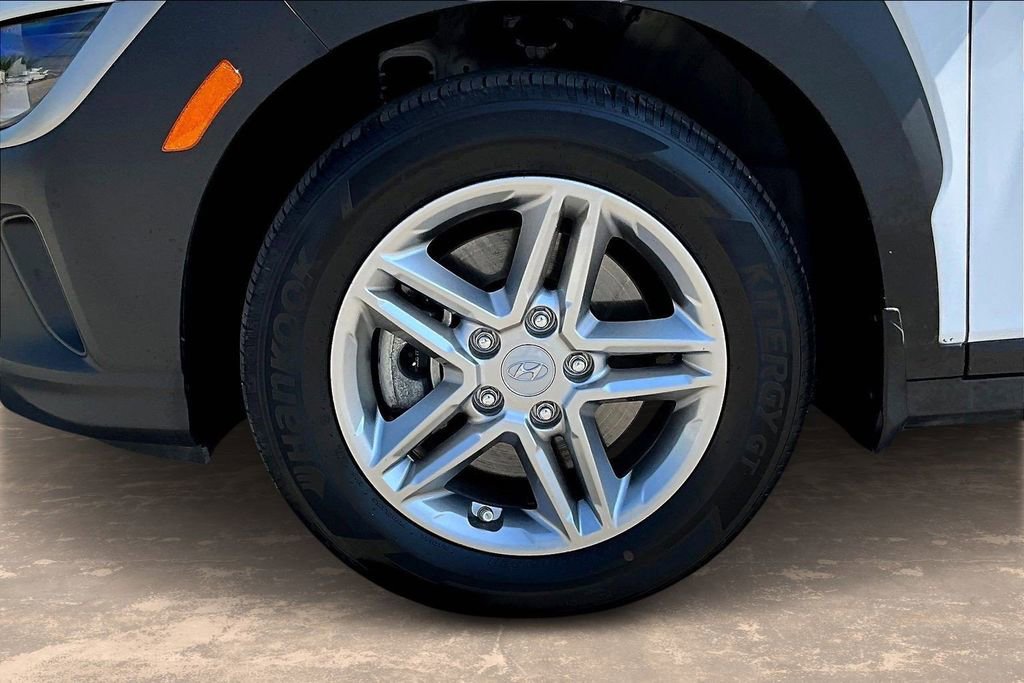 Used 2023 Hyundai Kona SE AWD/4WD image 36