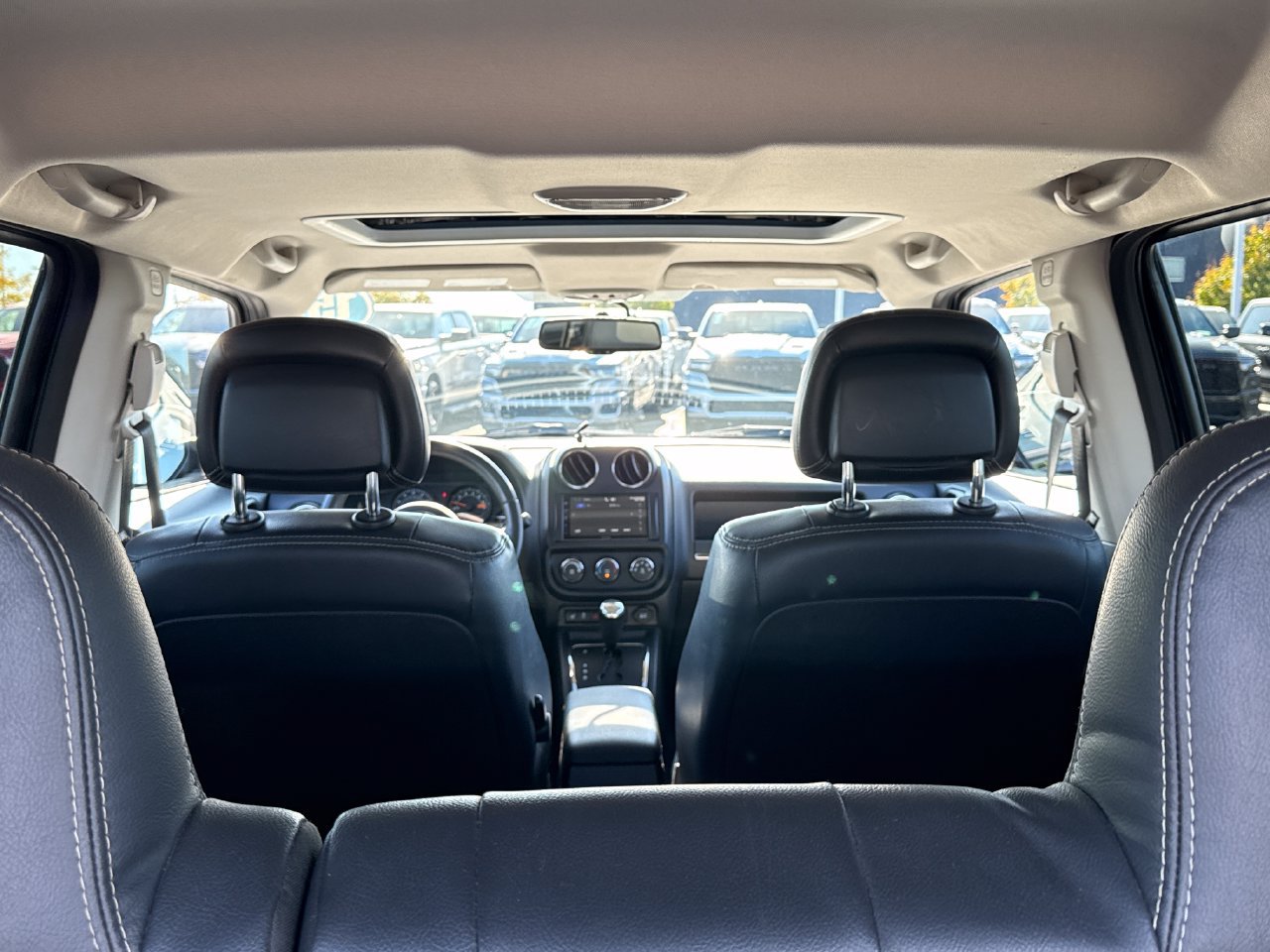 Used 2015 Jeep Patriot High Altitude AWD/4WD image 10