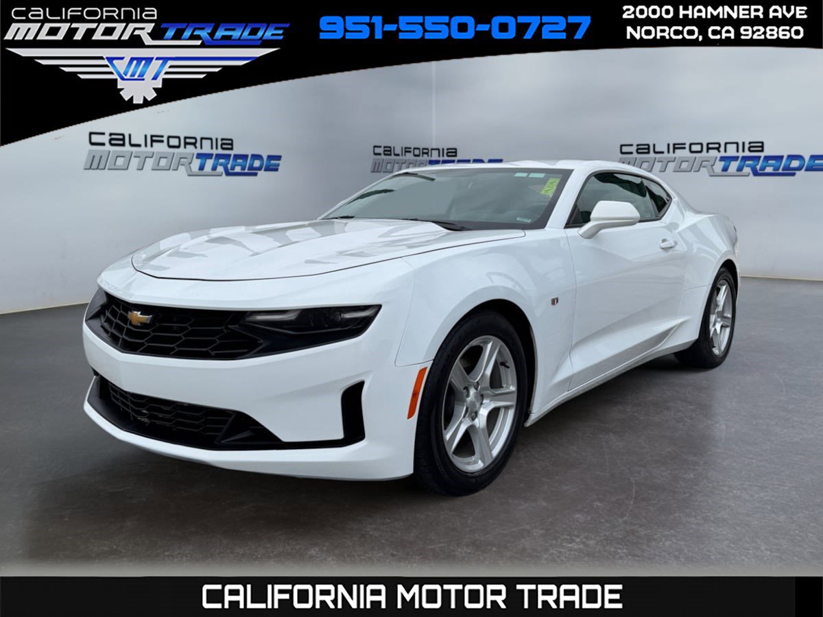Used 2023 Chevrolet Camaro LT image 1