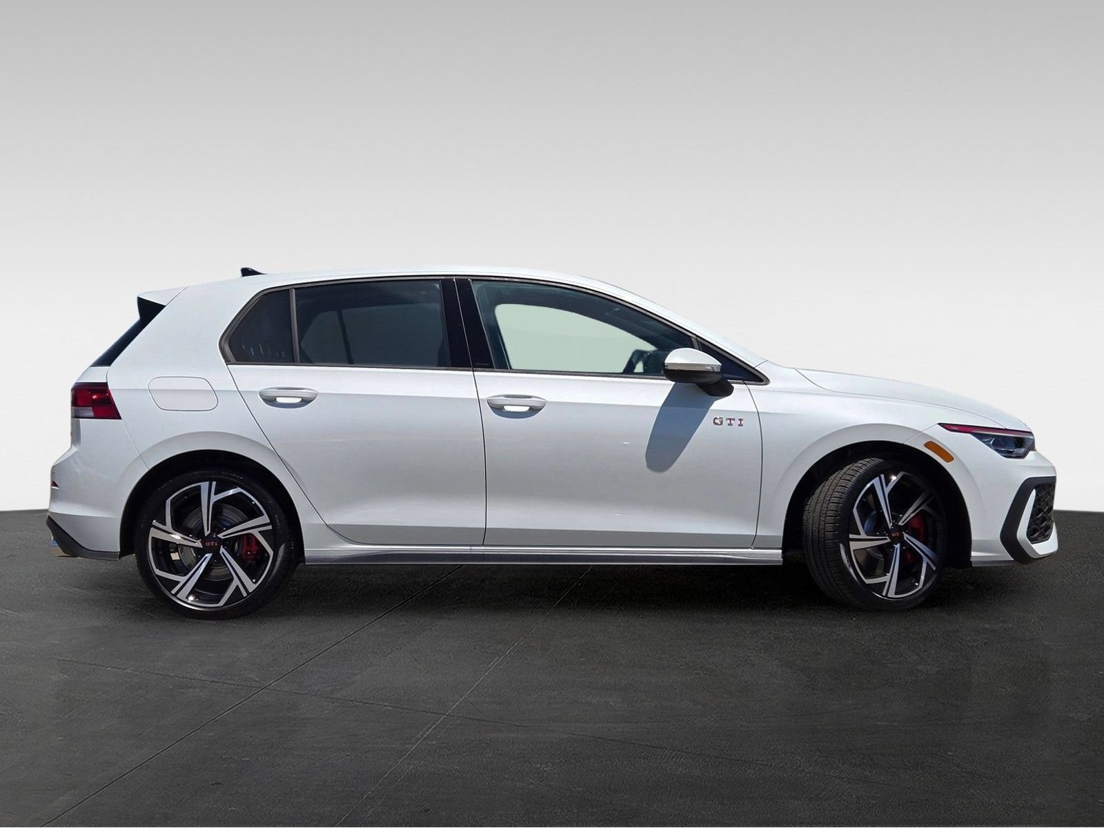New 2026 Volkswagen GTI SE FWD image 4