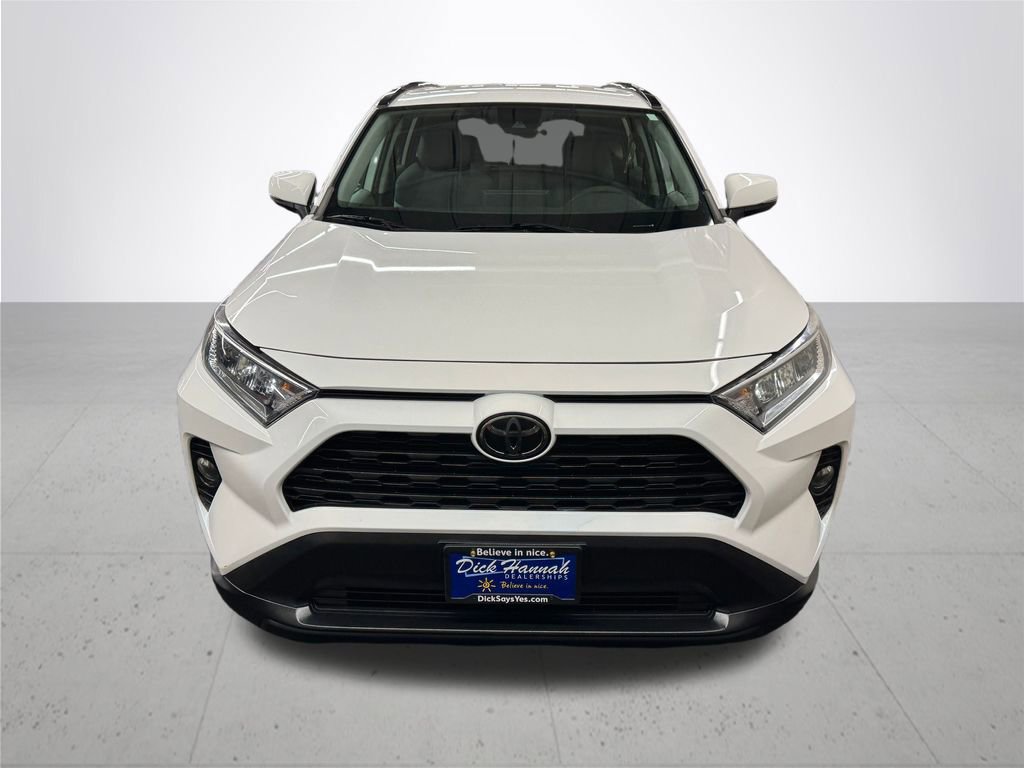Used 2020 Toyota RAV4 XLE image 10