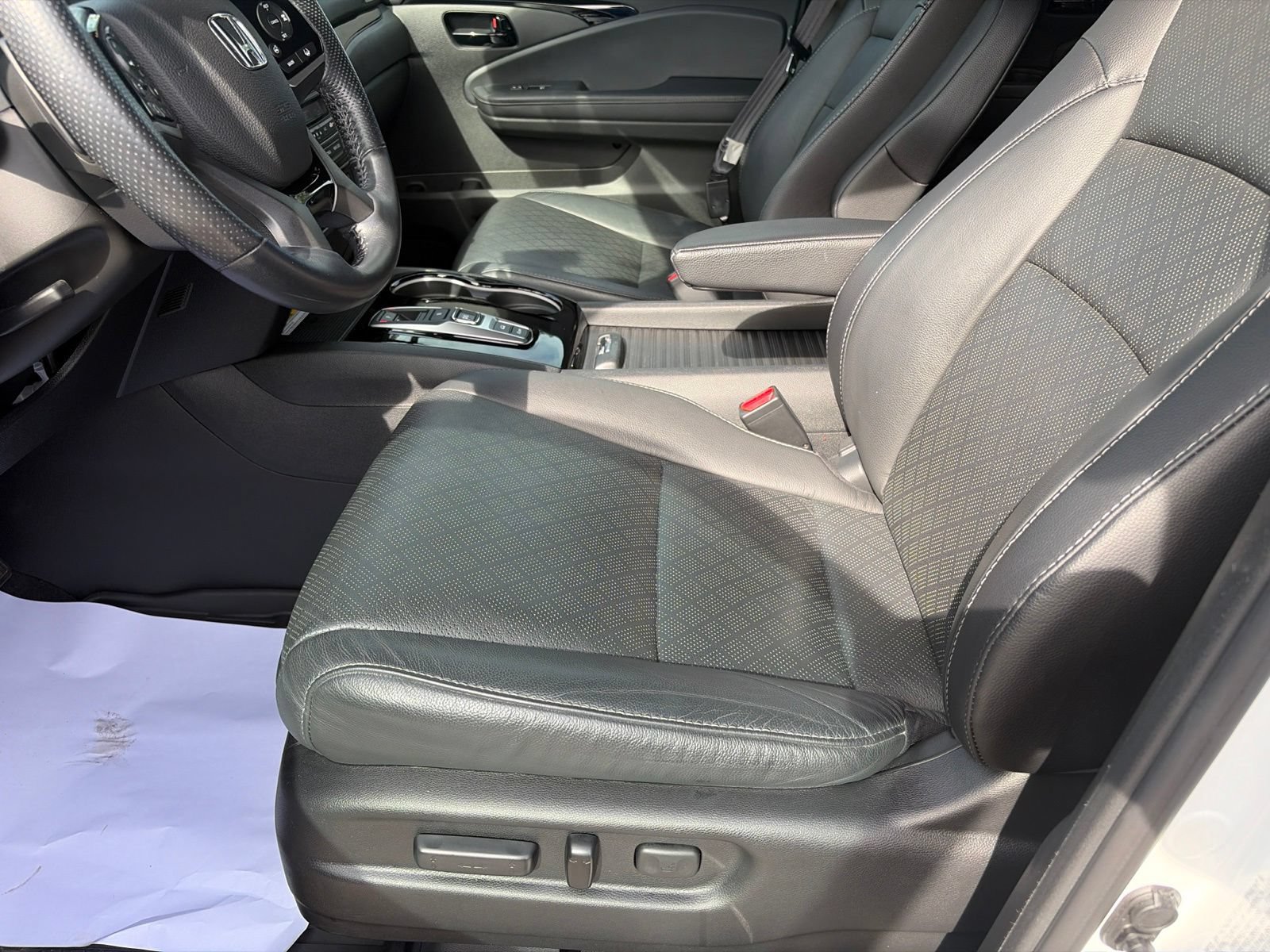 Used 2022 Honda Passport Elite image 22