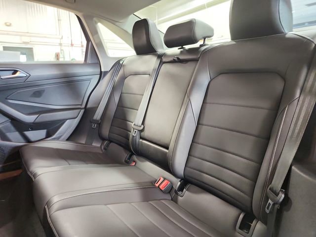 Used 2023 Volkswagen Jetta SE image 20