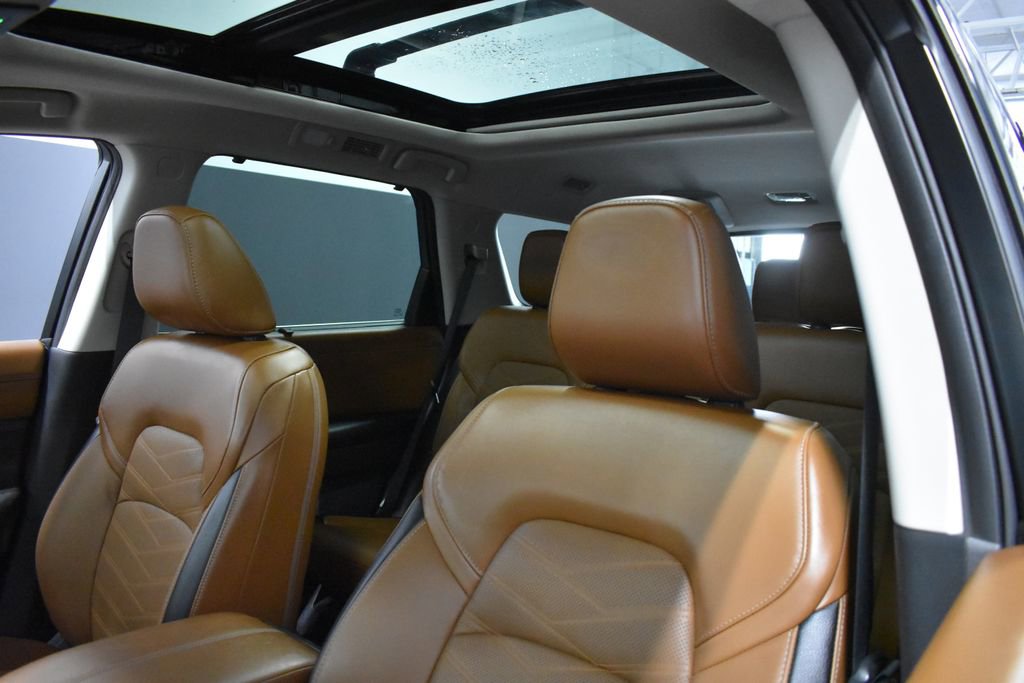Certified 2023 Nissan Pathfinder Platinum AWD/4WD image 16