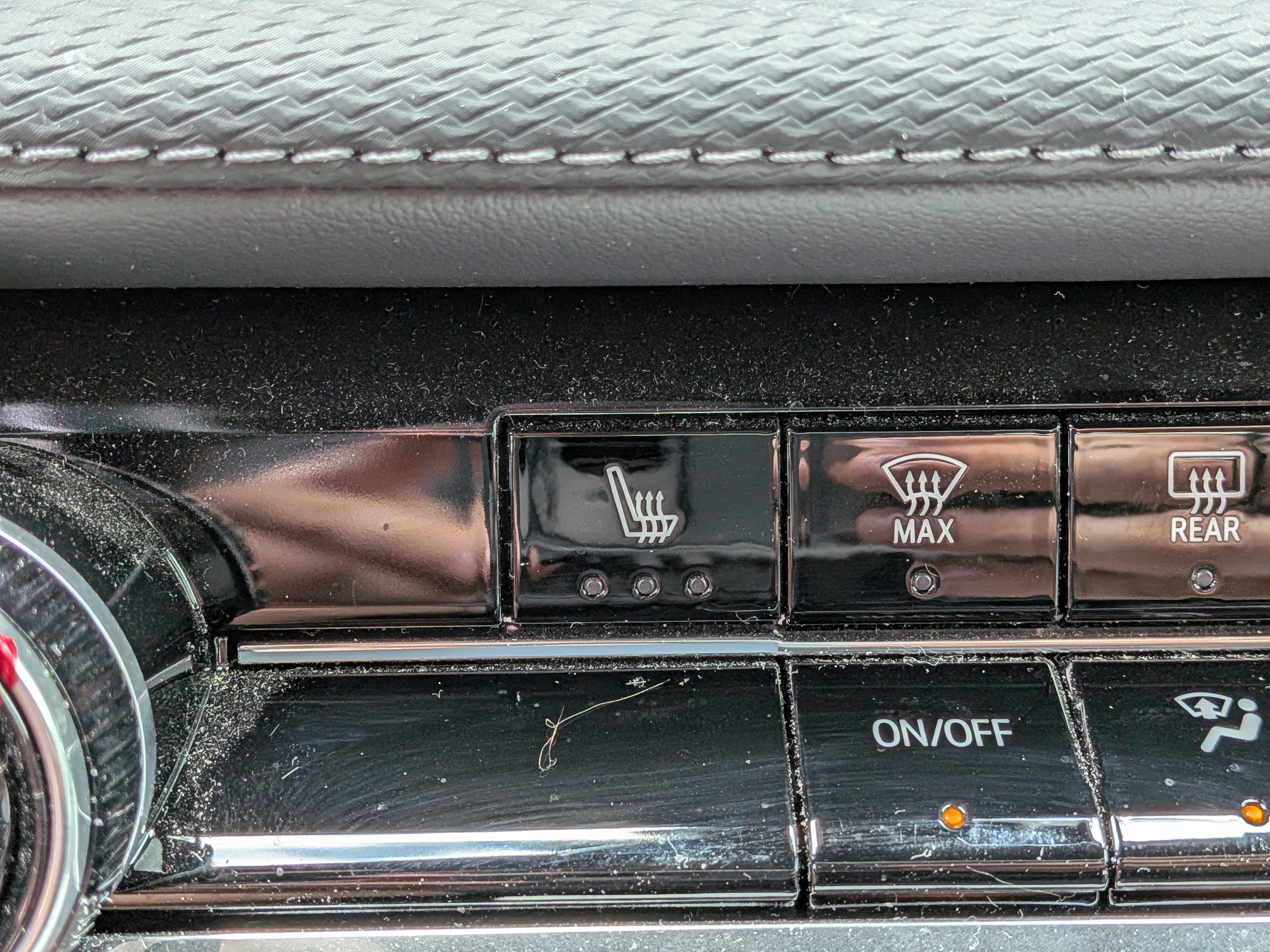 Used 2025 Chevrolet Equinox LT w/ Safety and Technology Package image 30