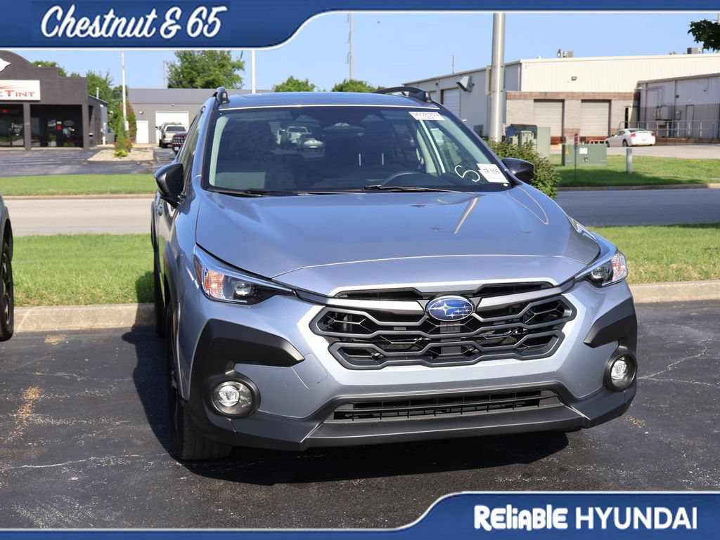 Used 2024 Subaru Crosstrek 2.0i Premium AWD/4WD image 3