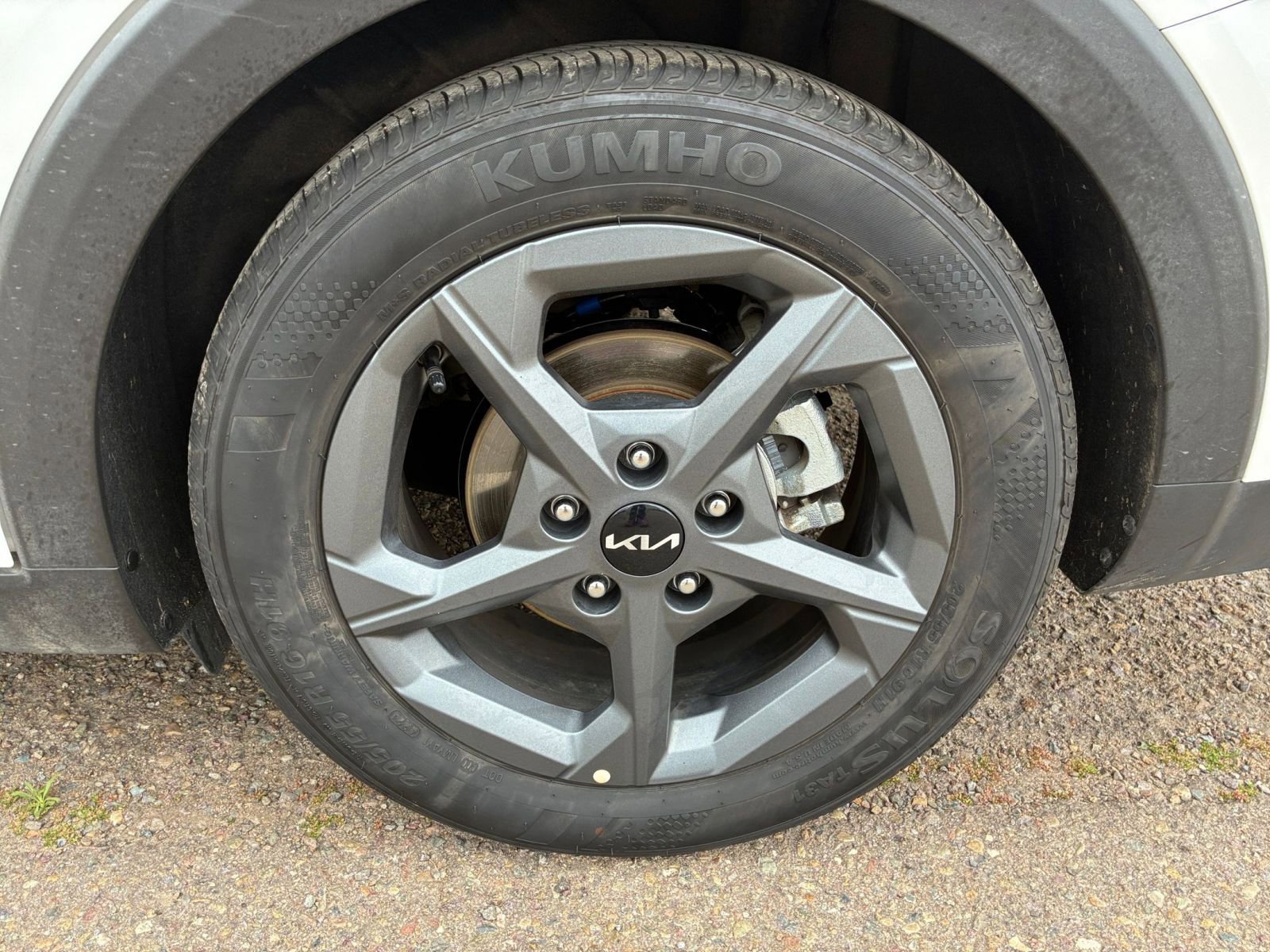 Used 2025 Kia K4 LXS image 29