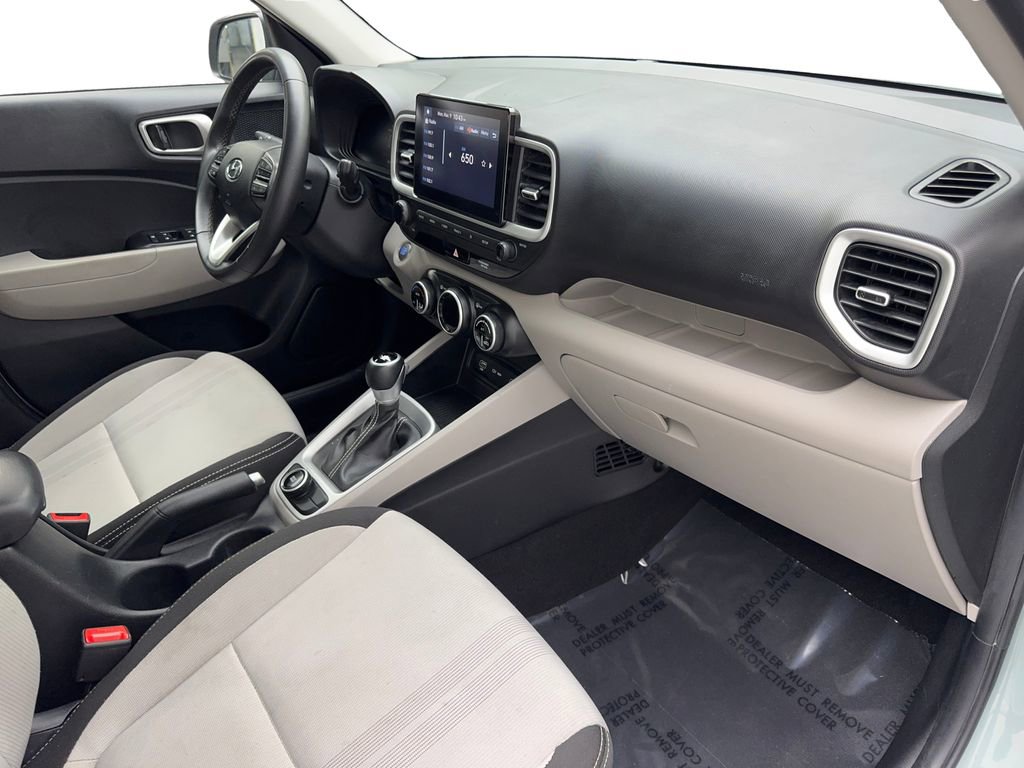 Used 2025 Hyundai Venue SEL image 50