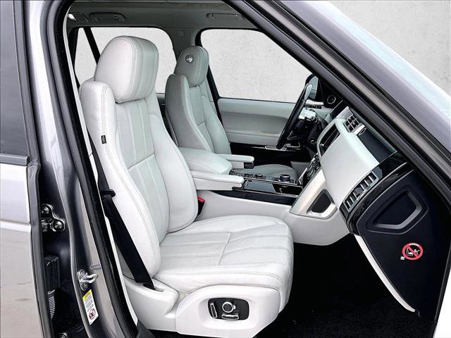Used 2017 Land Rover Range Rover HSE image 9