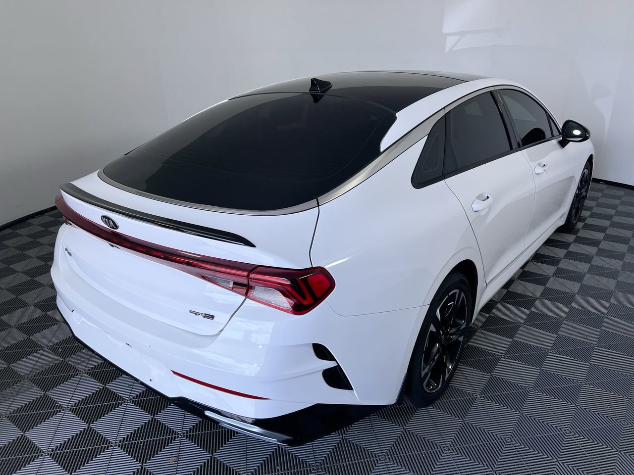 Used 2021 Kia K5 GT-Line w/ GT-Line FWD Premium Package image 3
