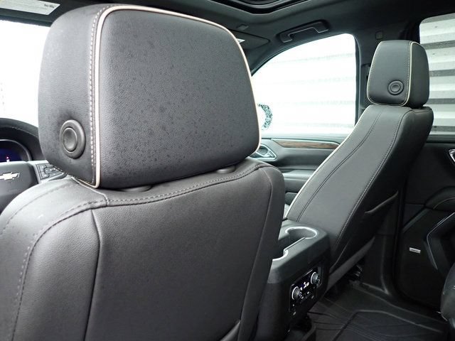 Used 2024 Chevrolet Tahoe Premier w/ Premium Package AWD/4WD image 18