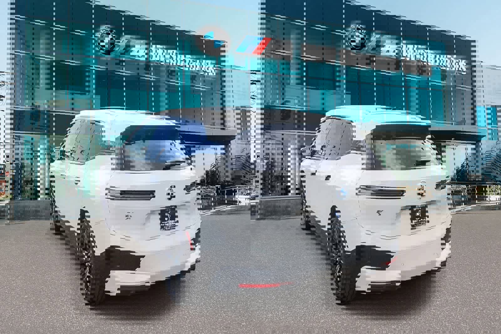 Used 2025 BMW iX xDrive50 image 6