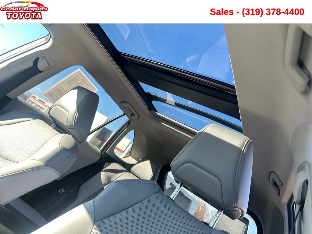 Used 2023 Toyota RAV4 Limited image 24