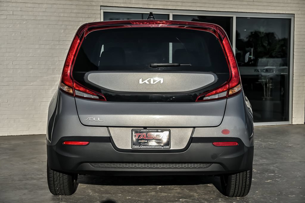 Used 2022 Kia Soul LX w/ Technology Package FWD image 9