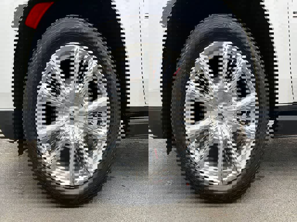 Used 2021 Chevrolet Suburban High Country AWD/4WD image 7