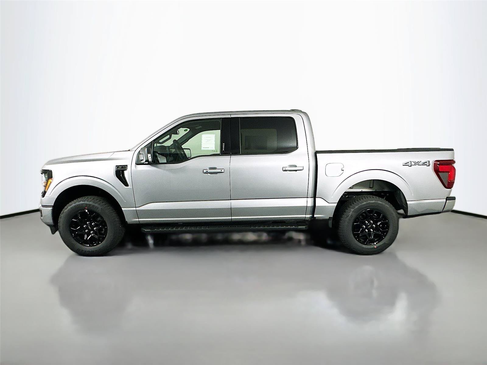 New 2026 Ford F150 XLT w/ Equipment Group 302A MID AWD/4WD image 8