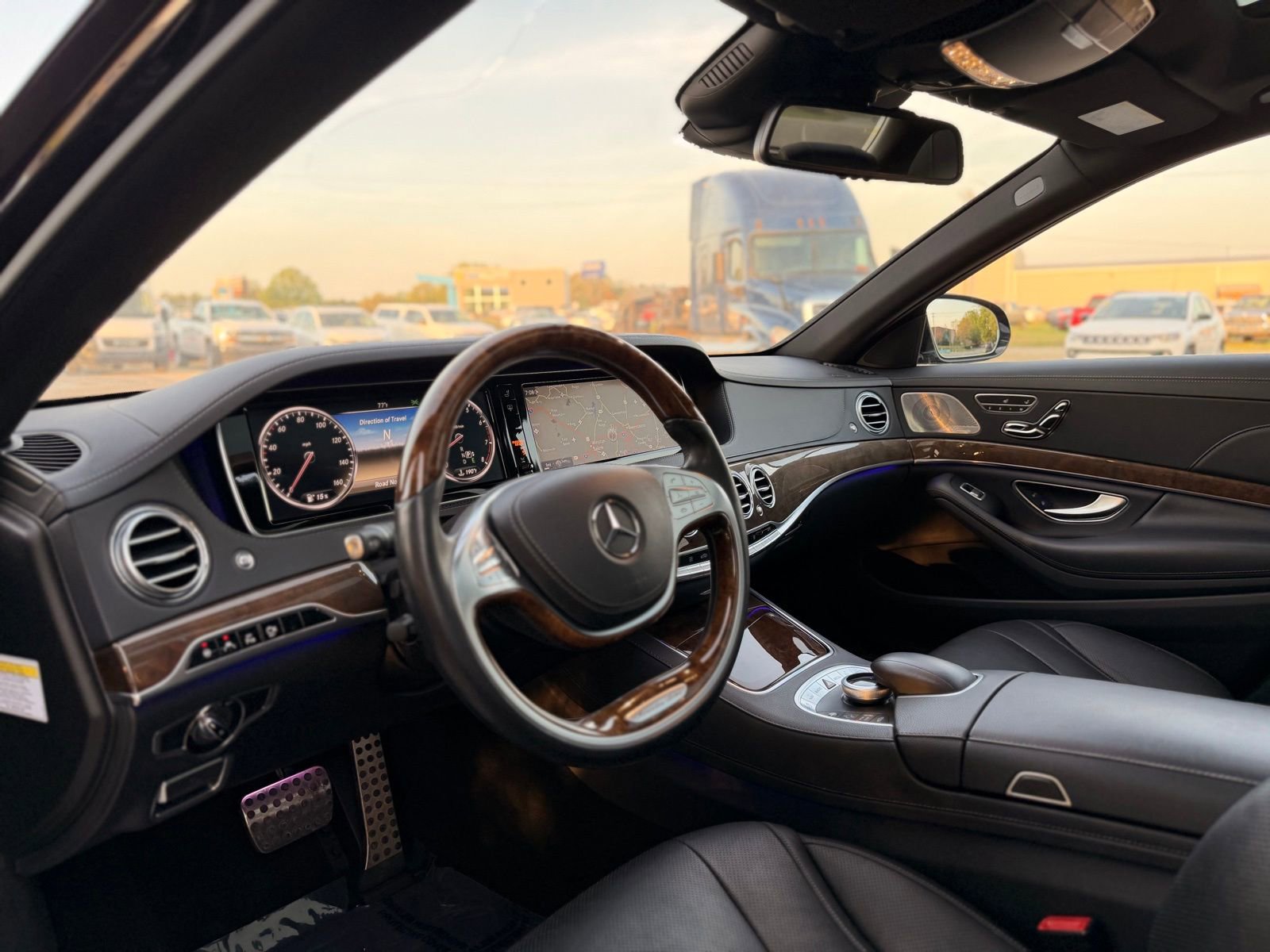 Used 2014 Mercedes-Benz S 550 Sedan w/ Sport Package w/ Sport Package image 19