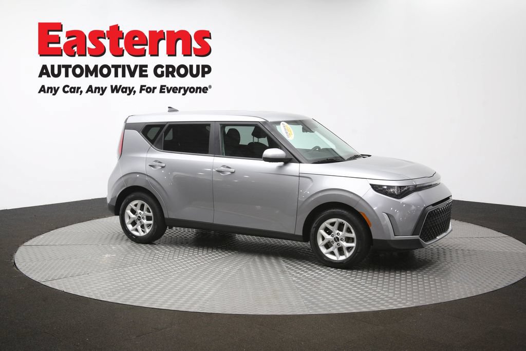 Used 2023 Kia Soul LX w/ Option Group 015 FWD image 47