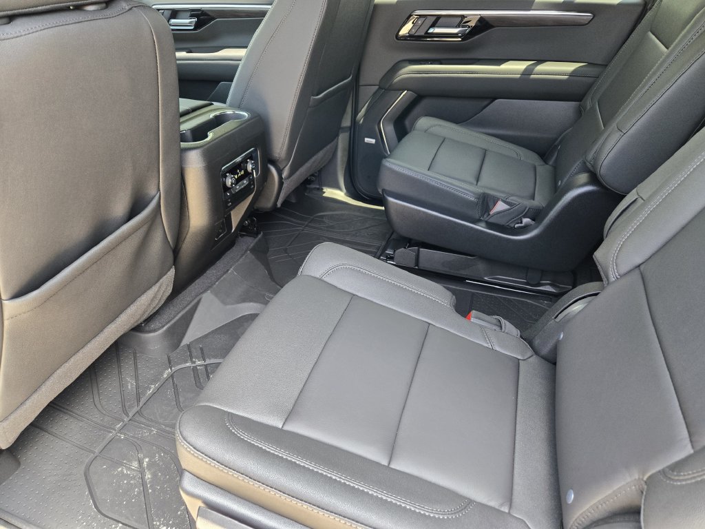 New 2026 Chevrolet Suburban LT w/ Comfort Package AWD/4WD image 22