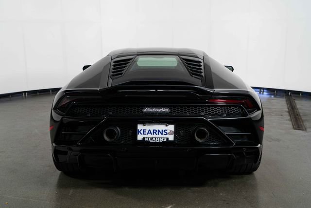 Used 2022 Lamborghini Huracan EVO image 7