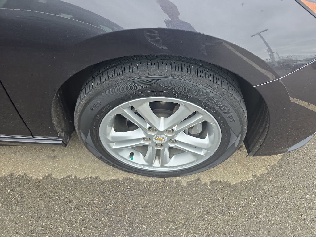 Used 2016 Chevrolet Cruze LT w/ Convenience Package FWD image 3