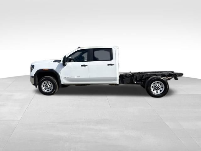 Used 2024 GMC Sierra 3500 Pro w/ Convenience Package image 5