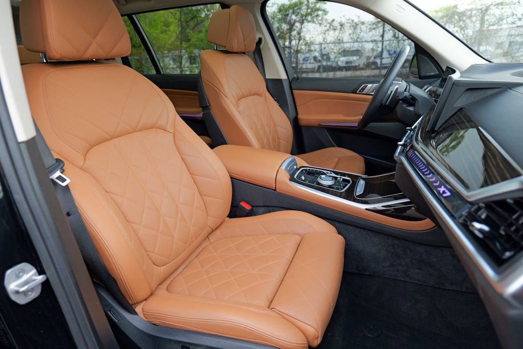 Used 2024 BMW X7 xDrive40i w/ Executive Package AWD/4WD image 42