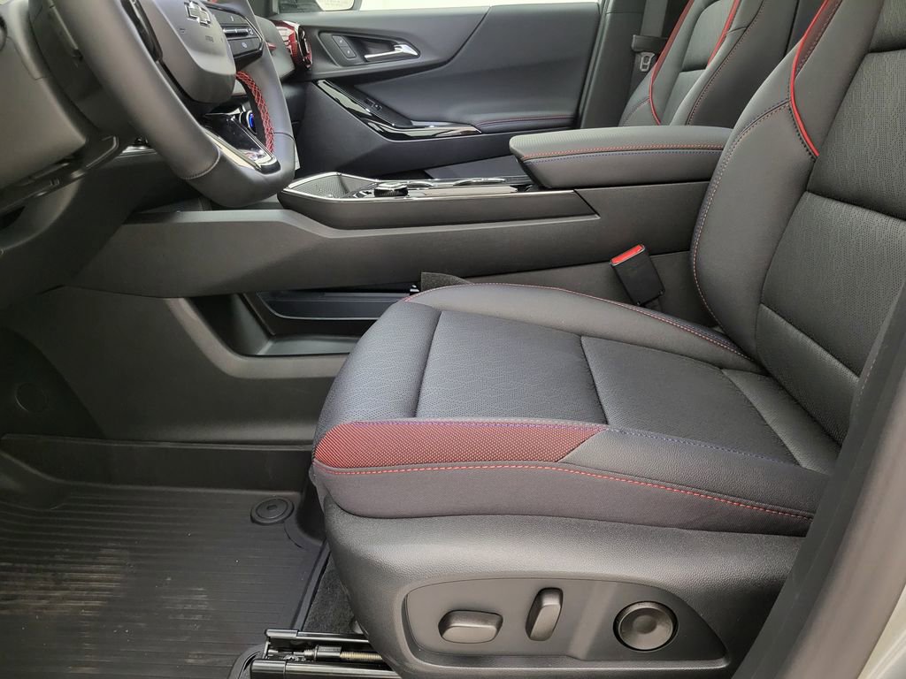 New 2026 Chevrolet Equinox RS w/ Convenience Package III image 4