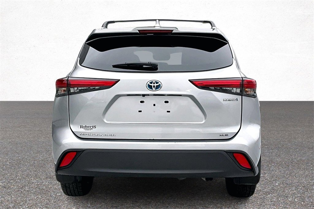 Used 2023 Toyota Highlander XLE image 5