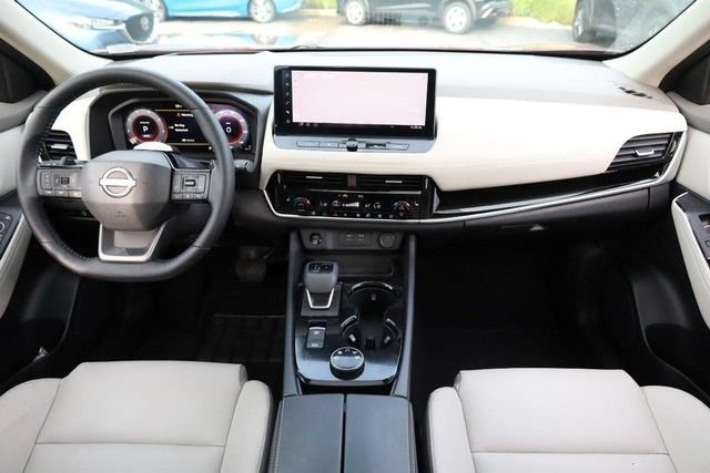 Certified 2025 Nissan Rogue SL w/ Tech Package AWD/4WD image 27