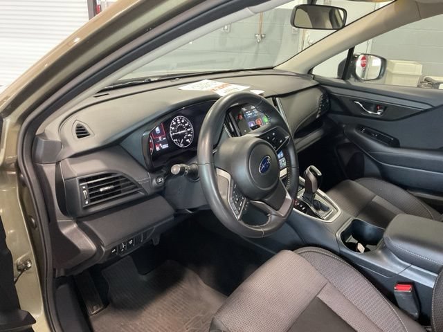 Used 2024 Subaru Outback Premium AWD/4WD image 18