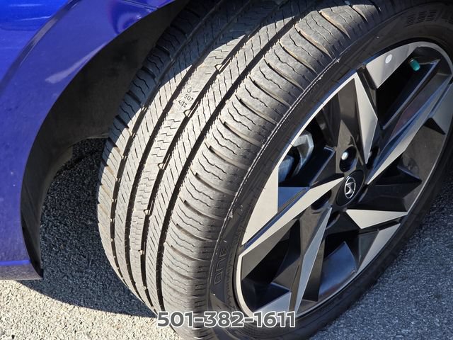 Used 2023 Hyundai Elantra Limited w/ Winter Weather Package FWD image 20
