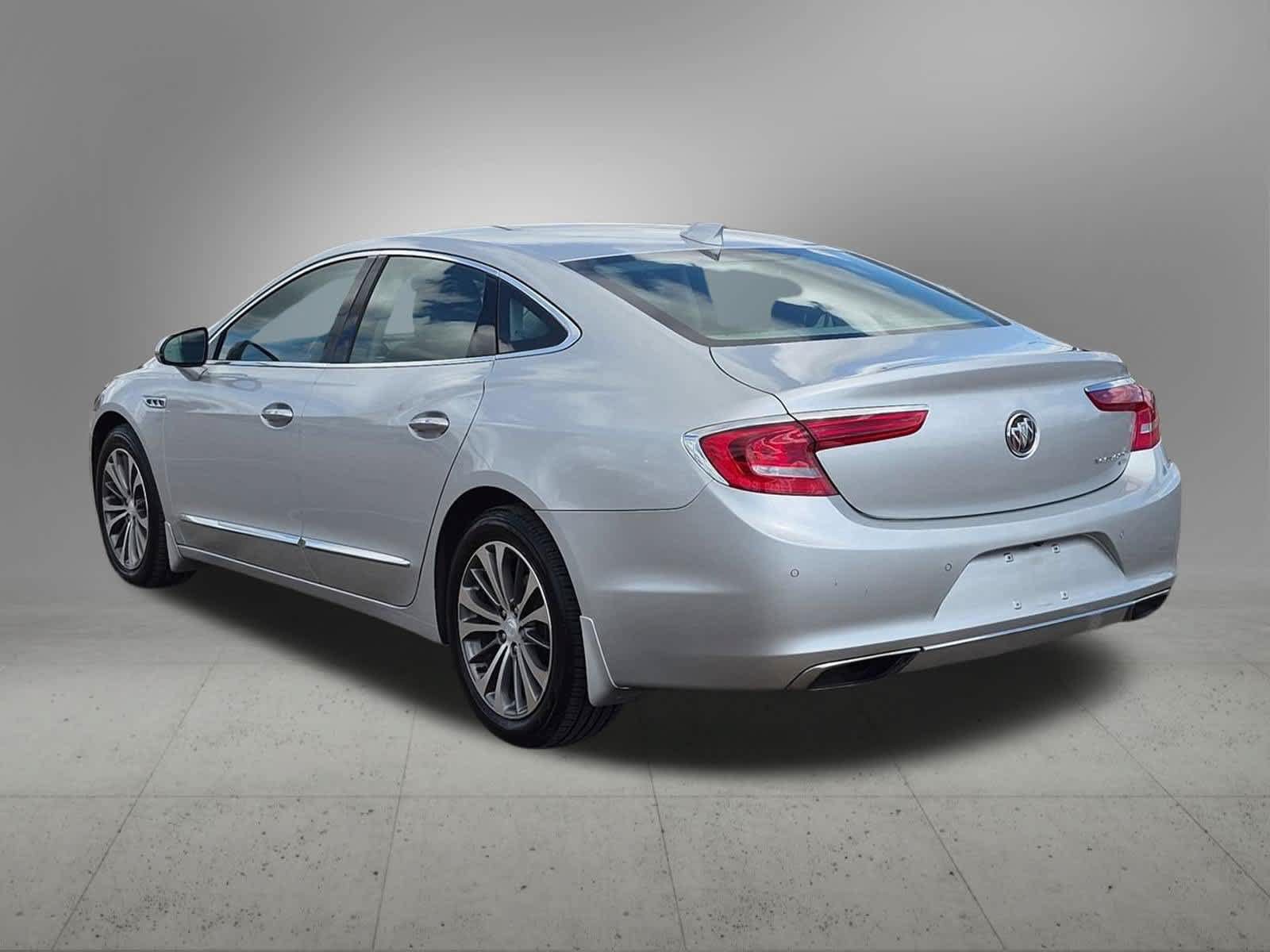 Used 2019 Buick LaCrosse Essence w/ Sights and Sounds Package AWD/4WD image 4