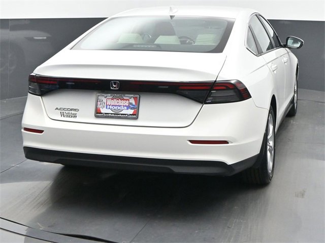 Certified 2023 Honda Accord LX image 5