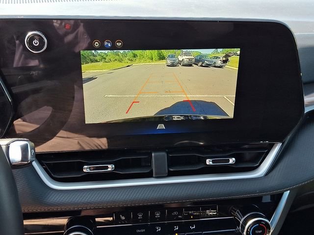 Used 2025 Chevrolet Equinox LT AWD/4WD image 18