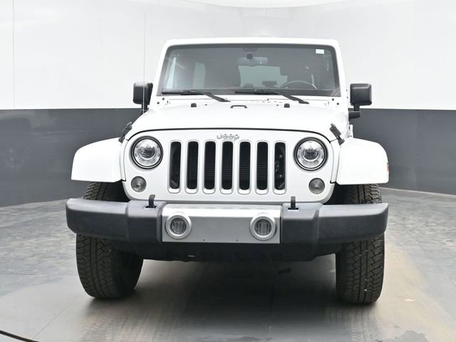 Used 2017 Jeep Wrangler Unlimited Sahara w/ Connectivity Group AWD/4WD image 3
