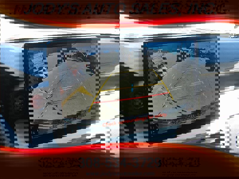 Used 2024 Toyota Tacoma TRD Off-Road image 18