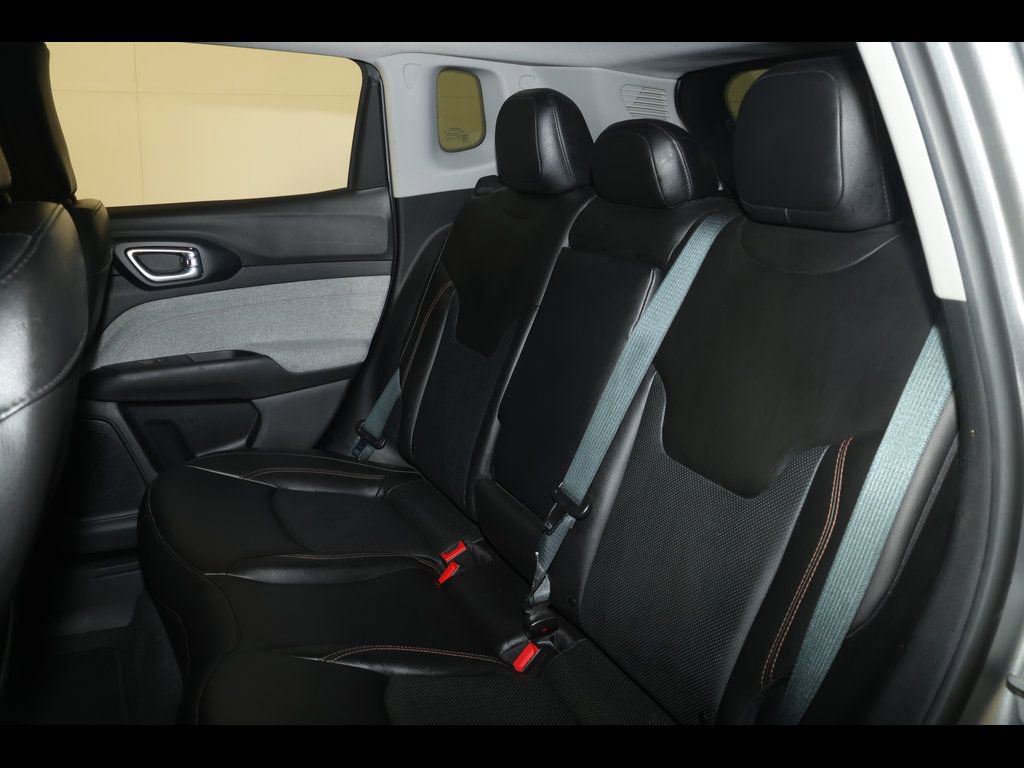 Used 2022 Jeep Compass Latitude image 28