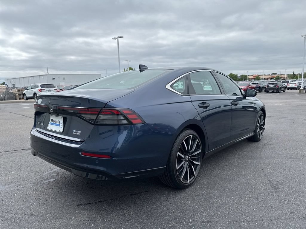 Used 2023 Honda Accord Touring image 5