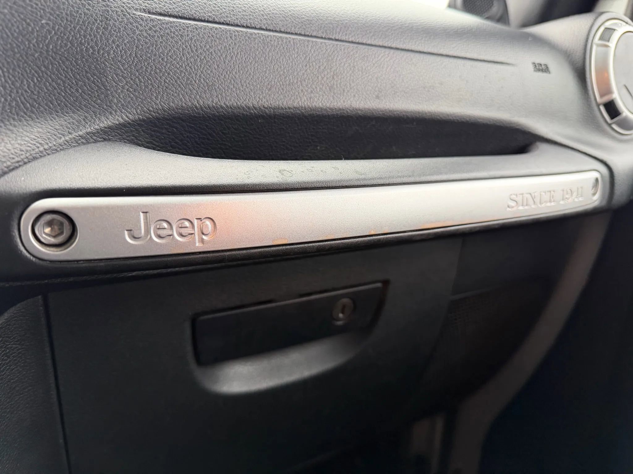 Used 2012 Jeep Wrangler Rubicon w/ PWR Convenience Group image 20