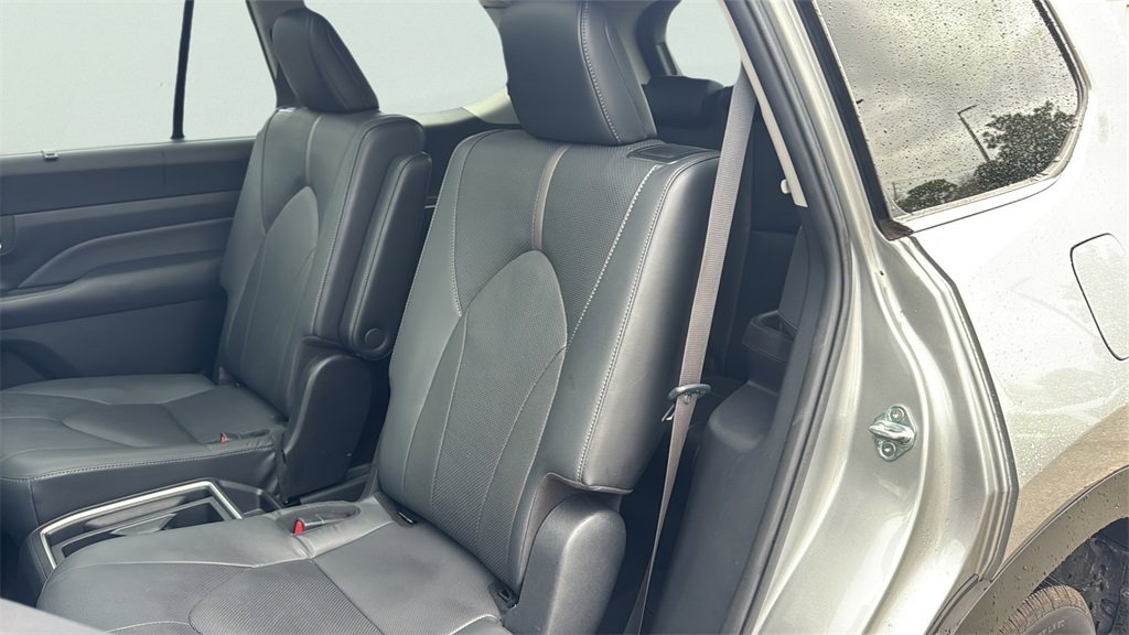 Used 2024 Toyota Grand Highlander XLE image 26