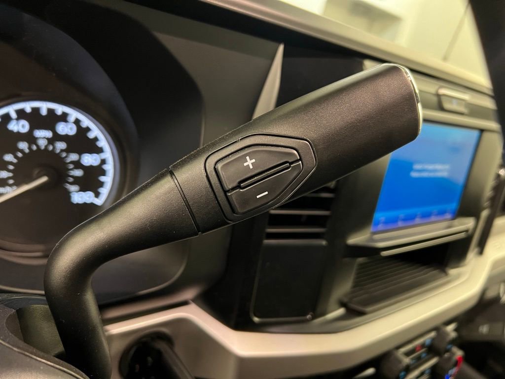 New 2025 Ford F550 4x4 Supercab Super Duty image 17