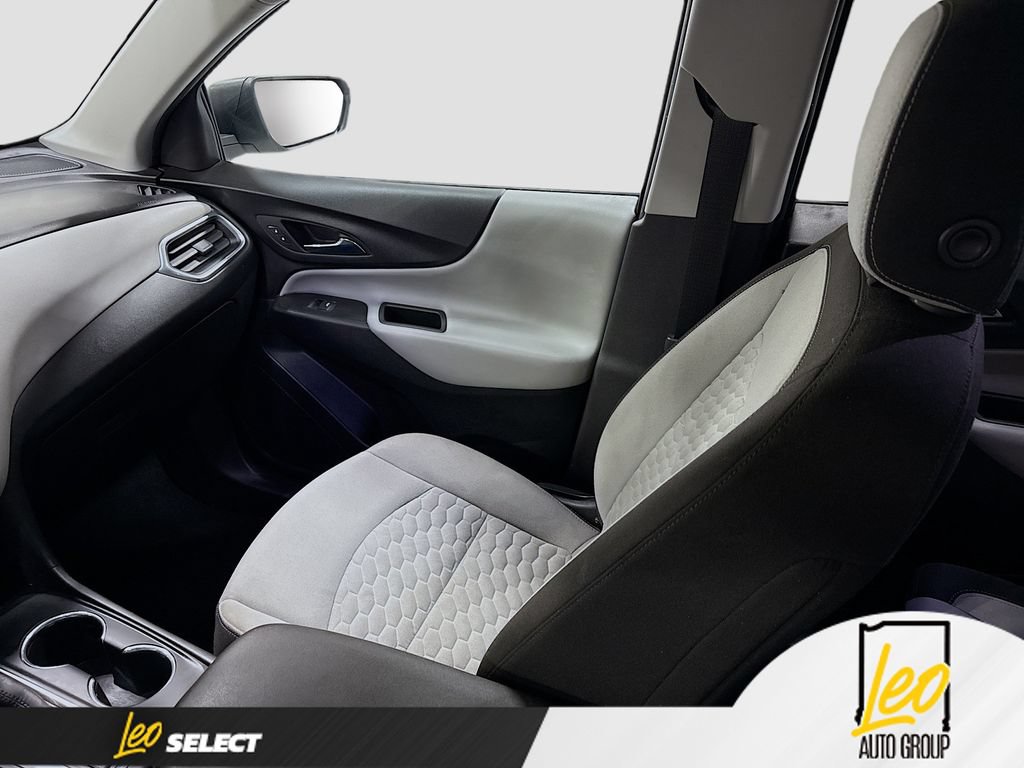 Used 2020 Chevrolet Equinox LS w/ LS Convenience Package AWD/4WD image 24