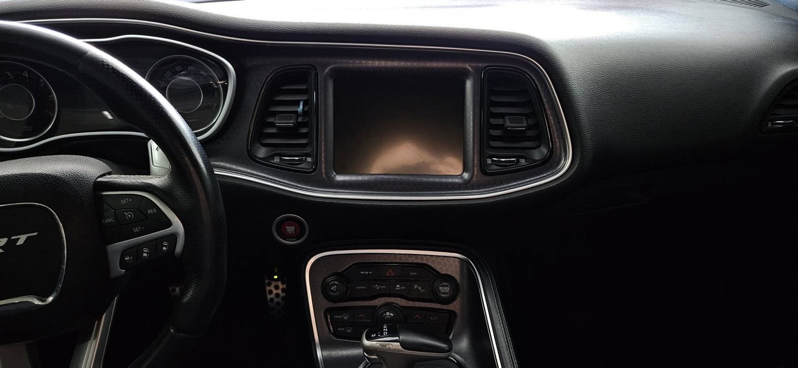 Used 2016 Dodge Challenger SRT w/ Technology Group RWD image 13