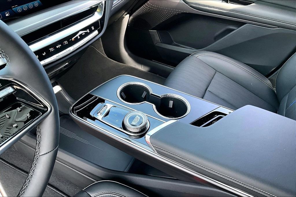 New 2026 Cadillac Lyriq Sport w/ LPO, ONYX Package AWD/4WD image 8